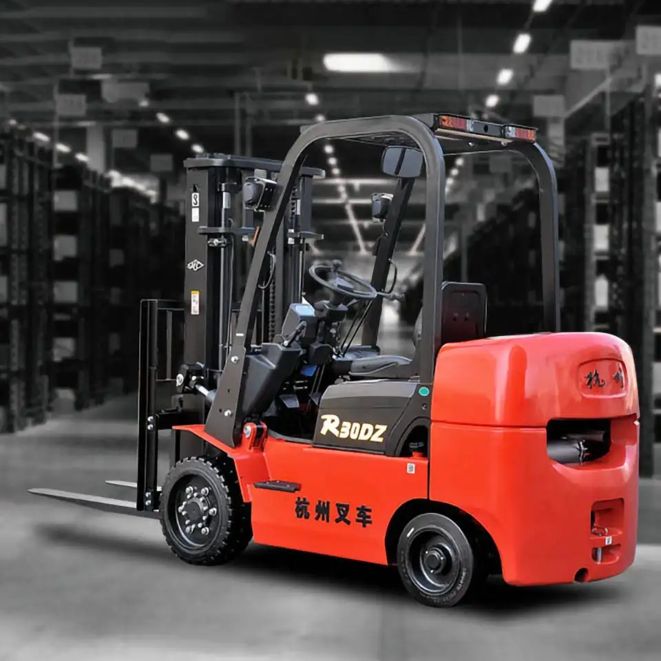 R系列1.5-1.8吨铁路专用短轴距内燃叉车